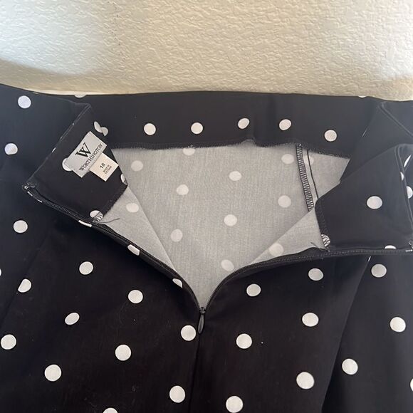 Worthington Pencil Skirt w/Pleated Back Detail - Size 18 - Picture 4 of 5